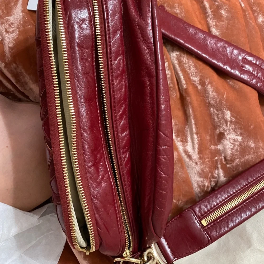 Chanel - Picture 2 of 9